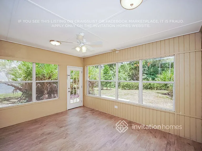 528 Wexford Dr — Photo 9