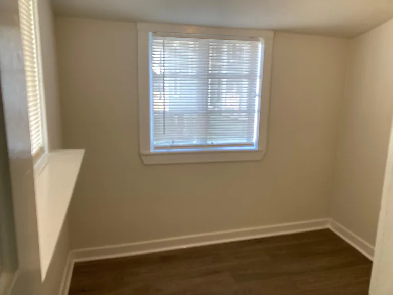 728 Moore St — Photo 16