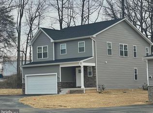 8915 Lennings Ln, Rosedale, MD 21237