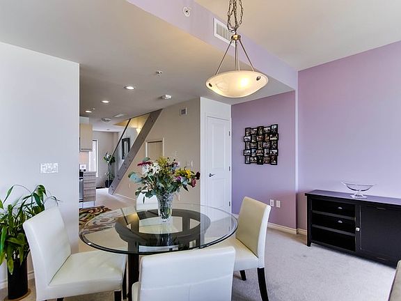 5th image of 825 Beech St #404