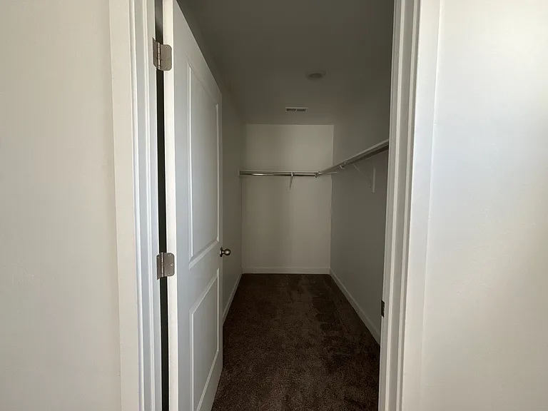 1783 E Fall St — Photo 17