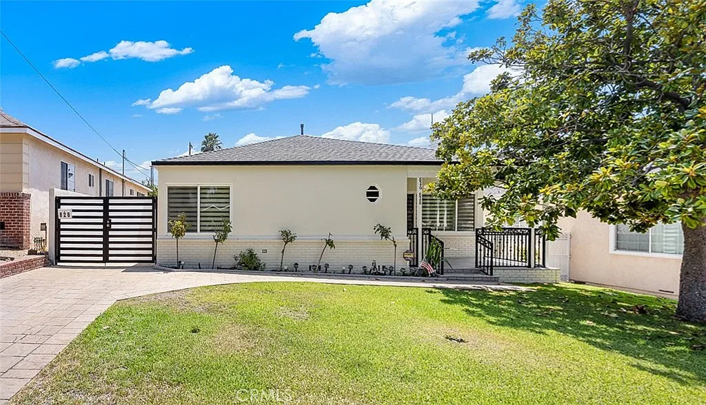 2 bed, 1.5 bath, 1120 sqft, $4,000 — Photo 1