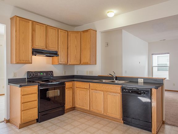 5th image of 7226 Hillmont Dr
