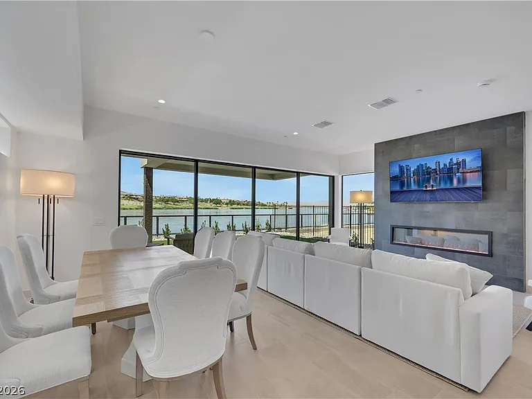 66 Lakefront Dr — Photo 23