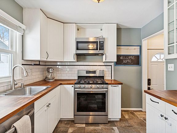 4th image of 2713 Brunswick Ave S