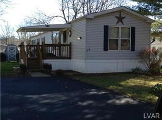 17 Brookside Dr, Bath, PA 18014