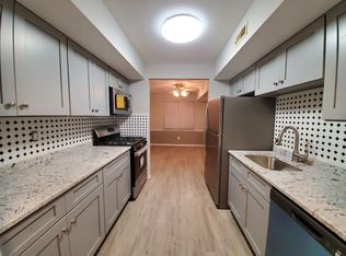 215 Sierra Ct #C, Woodbridge, NJ 07095
