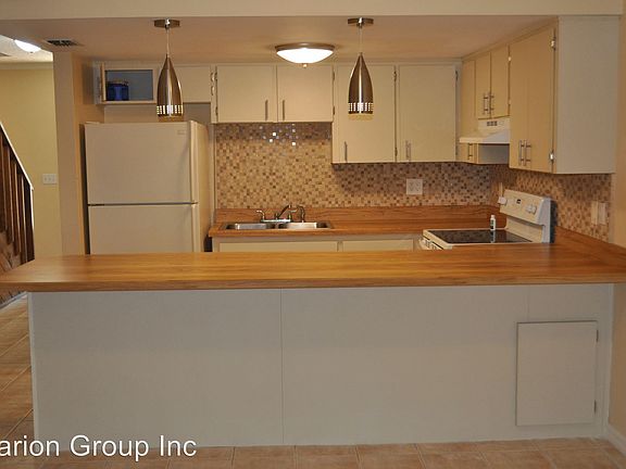 4th image of 61 Village Dr