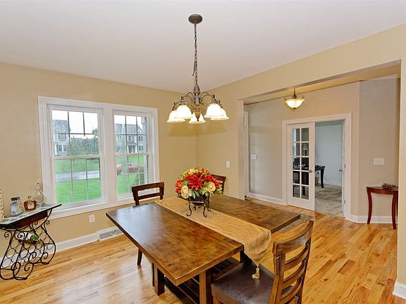 5th image of 12 Misty Meadow Way
