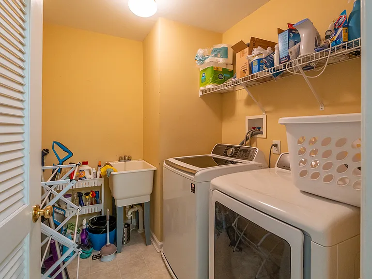 748 McCardle Dr — Photo 31
