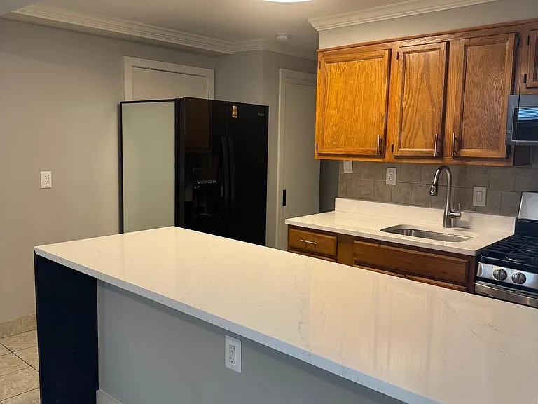 4253 Brooks St NE #B — Photo 9