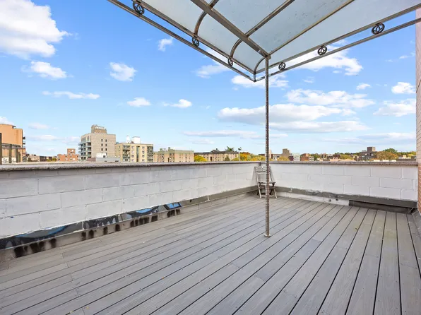 136-21 Latimer Place image 14 of 19