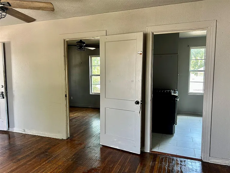 605 E Hunnicutt St #C — Photo 5