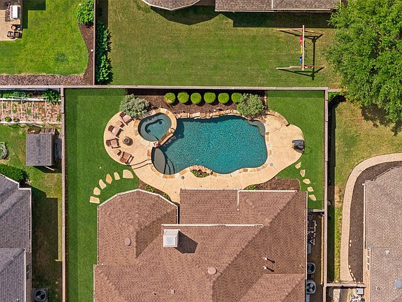 2nd image of 8105 Blue Hole Ct
