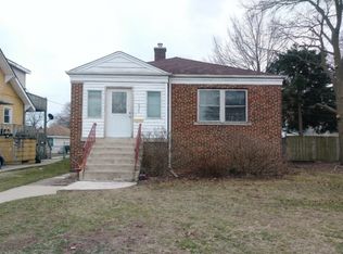 626 Stewart Ct, Whiting, IN 46394