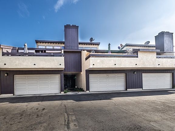 3rd image of 11390 Lampson Ave APT 6