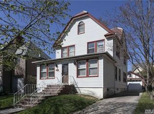 7011 Harrow St, Forest Hills, NY 11375