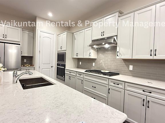 3rd image of 445A Dalton Mill Dr