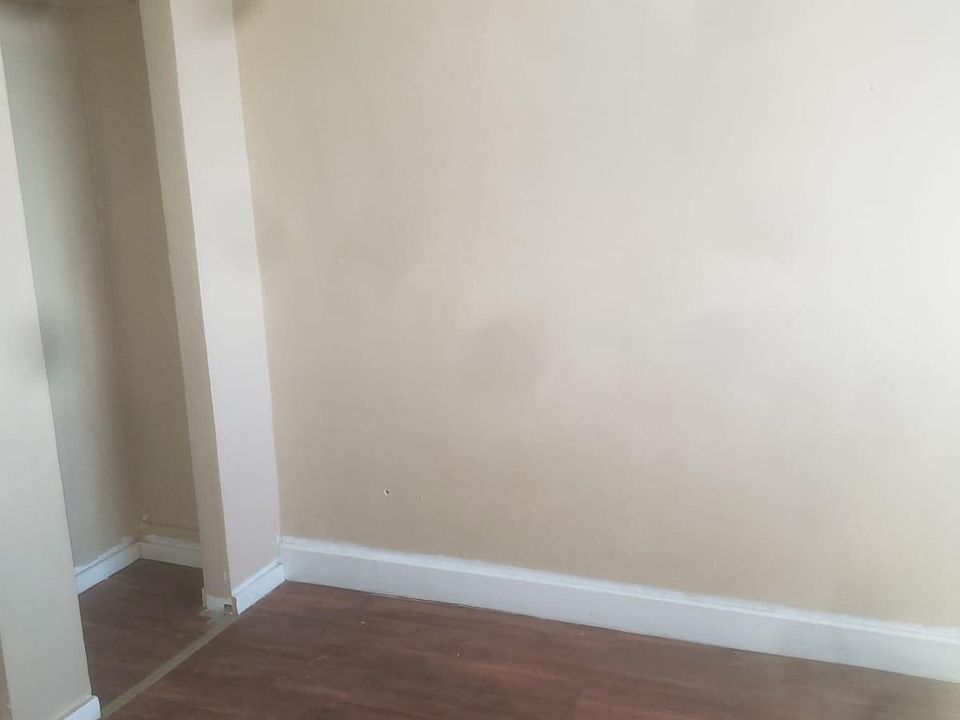 1st image of 1839-1838 E 4th St #1839