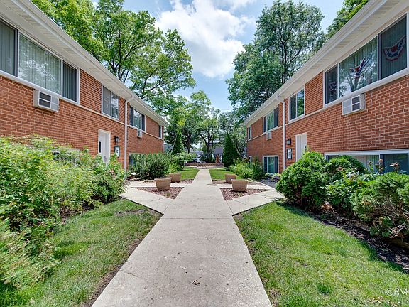 2nd image of 32 N Main St APT 1N