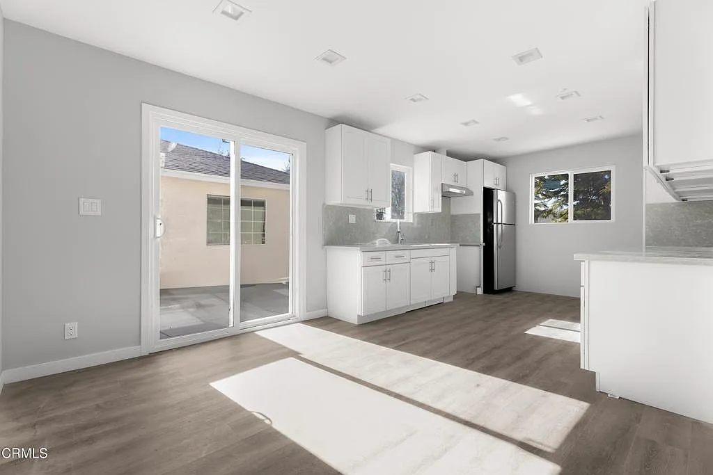 3 bed, 2.0 bath, 1500 sqft, $3,500 — Photo 2
