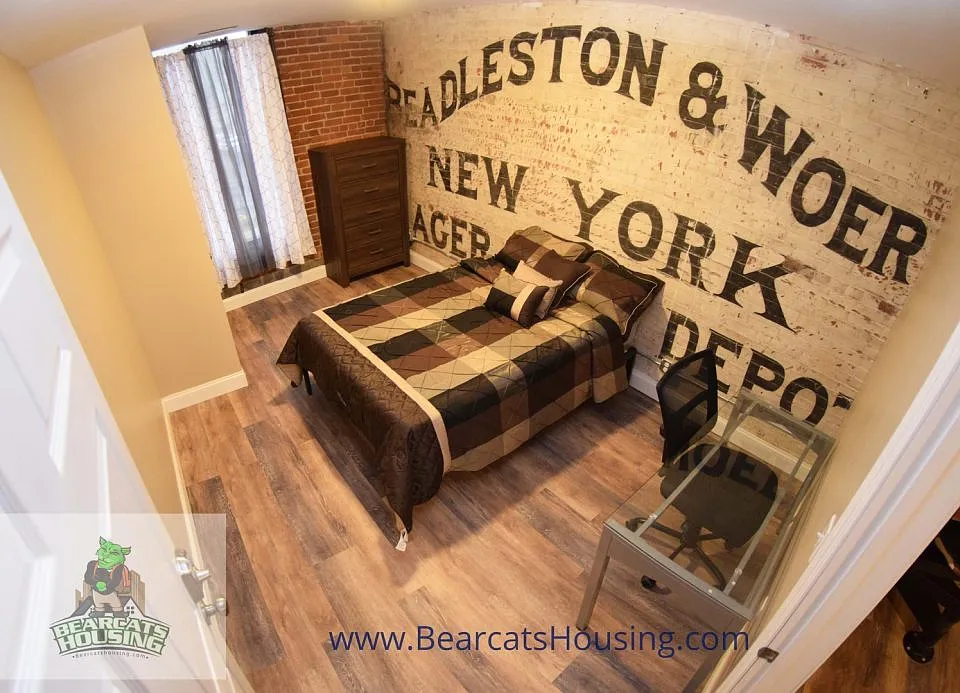 81 State St #301