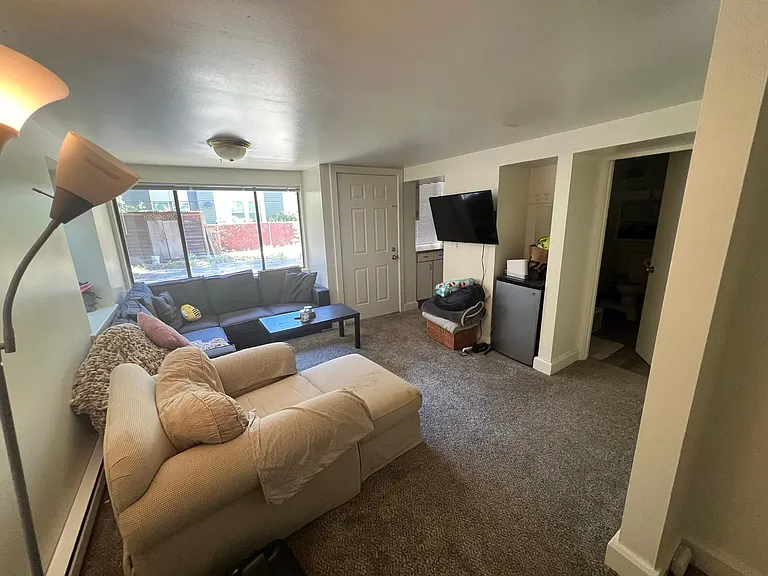 531 Federal Ave E — Photo 39
