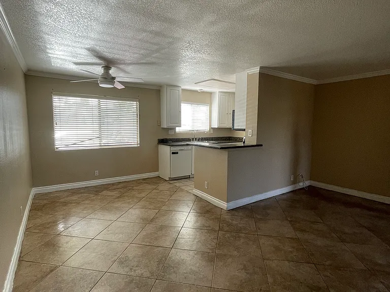 620 E Lexington Ave E #3 — Photo 3