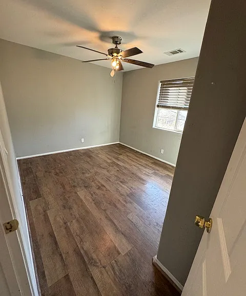 21620 Loop St — Photo 8