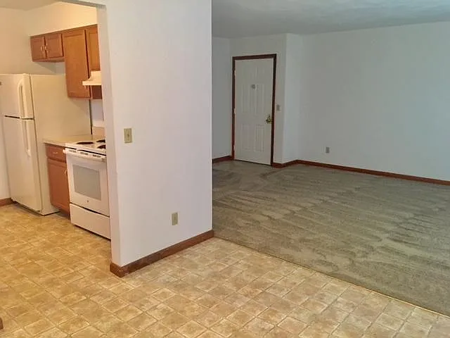 520 Circle Pine Dr — Photo 4
