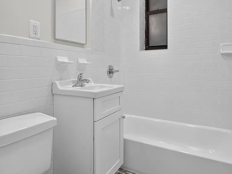 2731 Broadway #3D — Photo 13