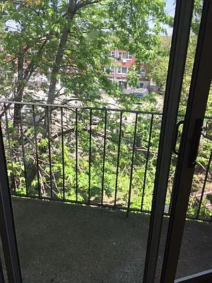 Rented by Smart NY Realty LLC | media 2