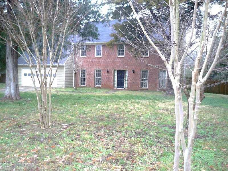 2nd image of 1011 Colony Dr