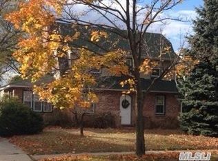 2602 Grand Ave, Baldwin, NY 11510