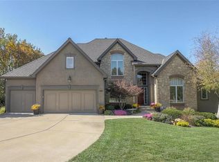 9220 Redbud Ln, Lenexa, KS 66220