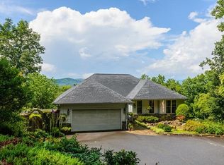 10 Okoboji Dr, Fletcher, NC 28732