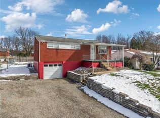 525 New Market Dr, Greensburg, PA 15601