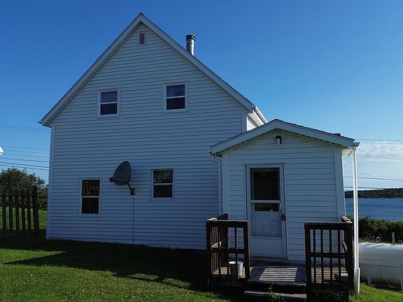 5th image of 1440 Union St