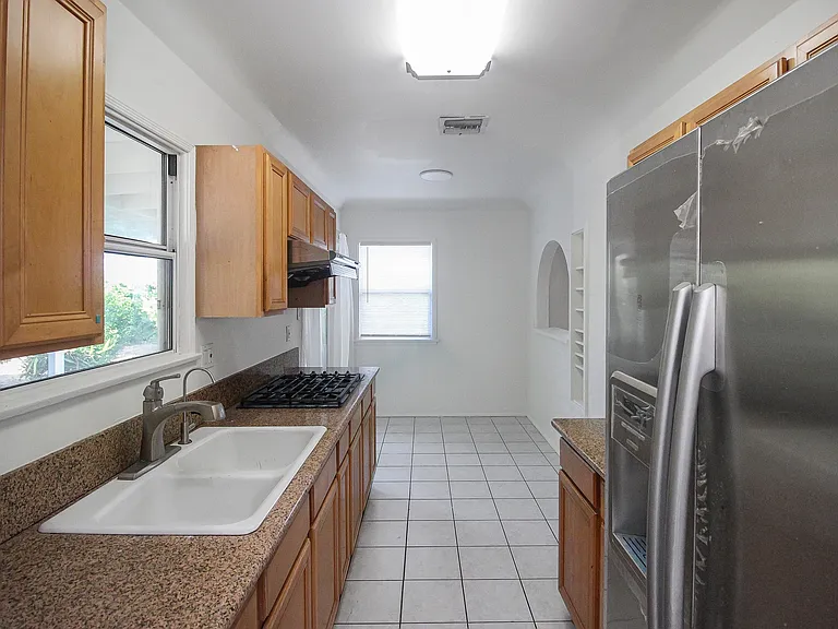 4123 Daines Dr — Photo 10