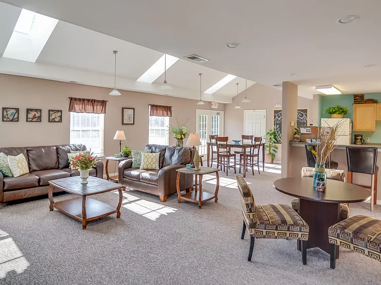 Creekpointe Apartments — Photo 10