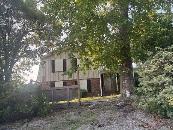 2nd image of 4455 Noland Dr