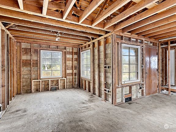 4th image of 7615 Vickery Avenue E