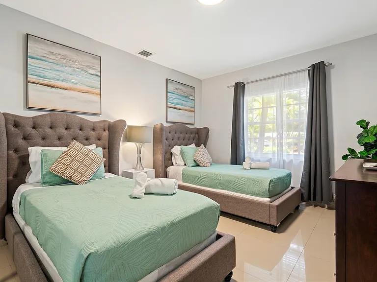 1217 Seabreeze Blvd — Photo 30
