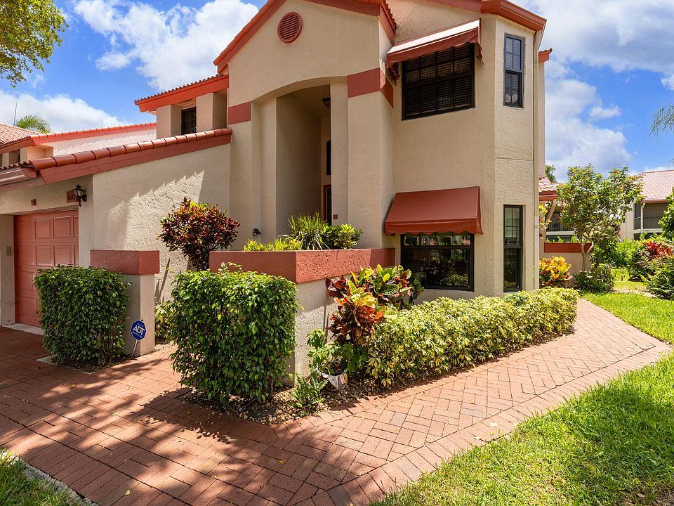 1st image of 7681 Lexington Club Boulevard #D