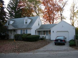 95 Lockwood St, West Warwick, RI 02893