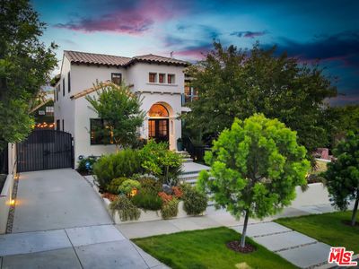 14071 Roblar Rd, Sherman Oaks, CA, 91423