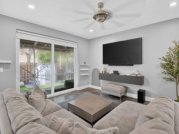 3rd image of 3616 Asperwood Cir