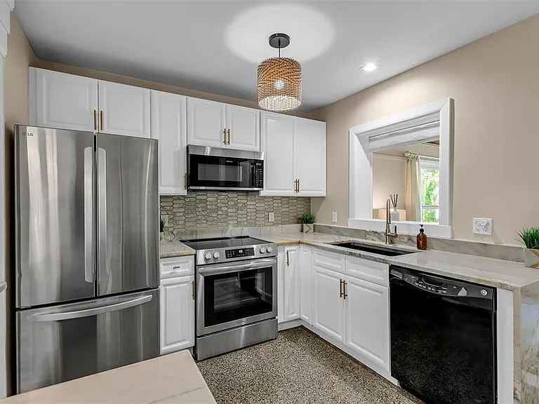 510 N Osprey Ave — Photo 21