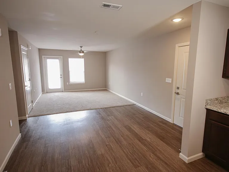 Cityline Apartments — Photo 7