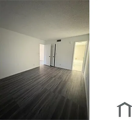 3001 NW 48th Ave — Photo 17